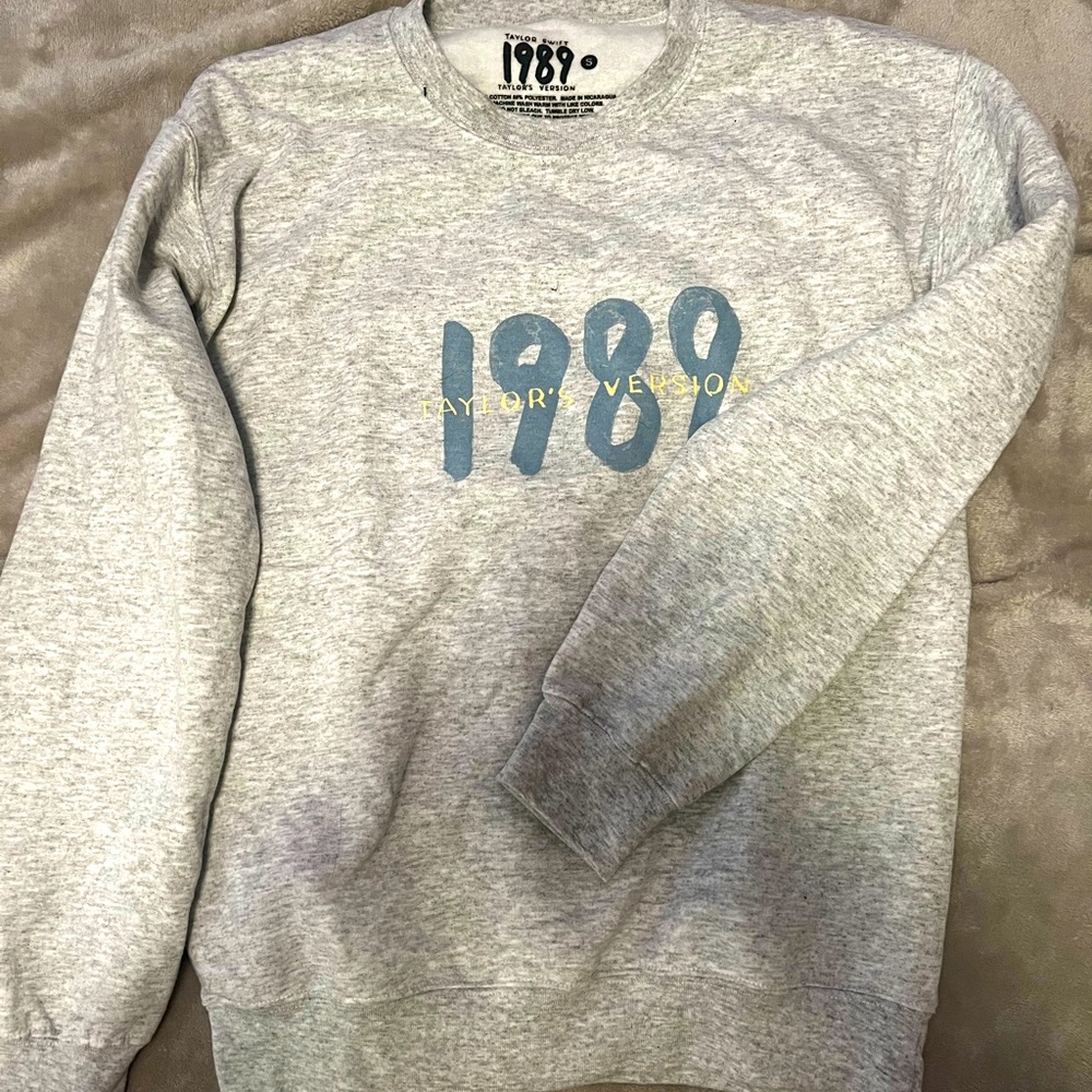 Taylor Swift 1989 TV Crewneck